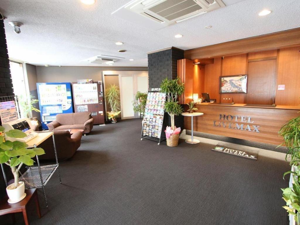 Hotel Livemax Budget Naha Tomarikou Exteriör bild